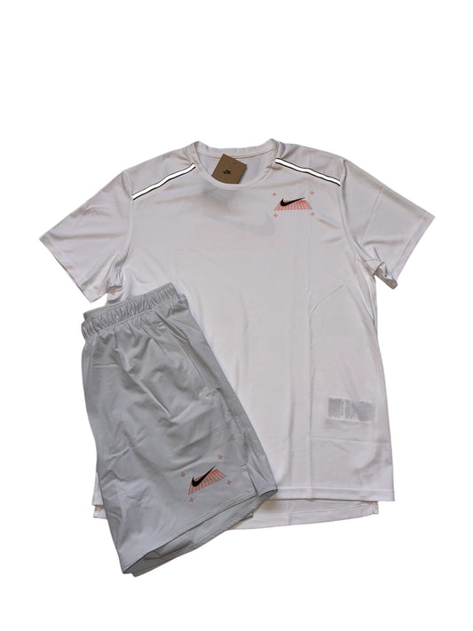 Nike Grid Miler White T-Shirt & 7 Inch Challenger Shorts