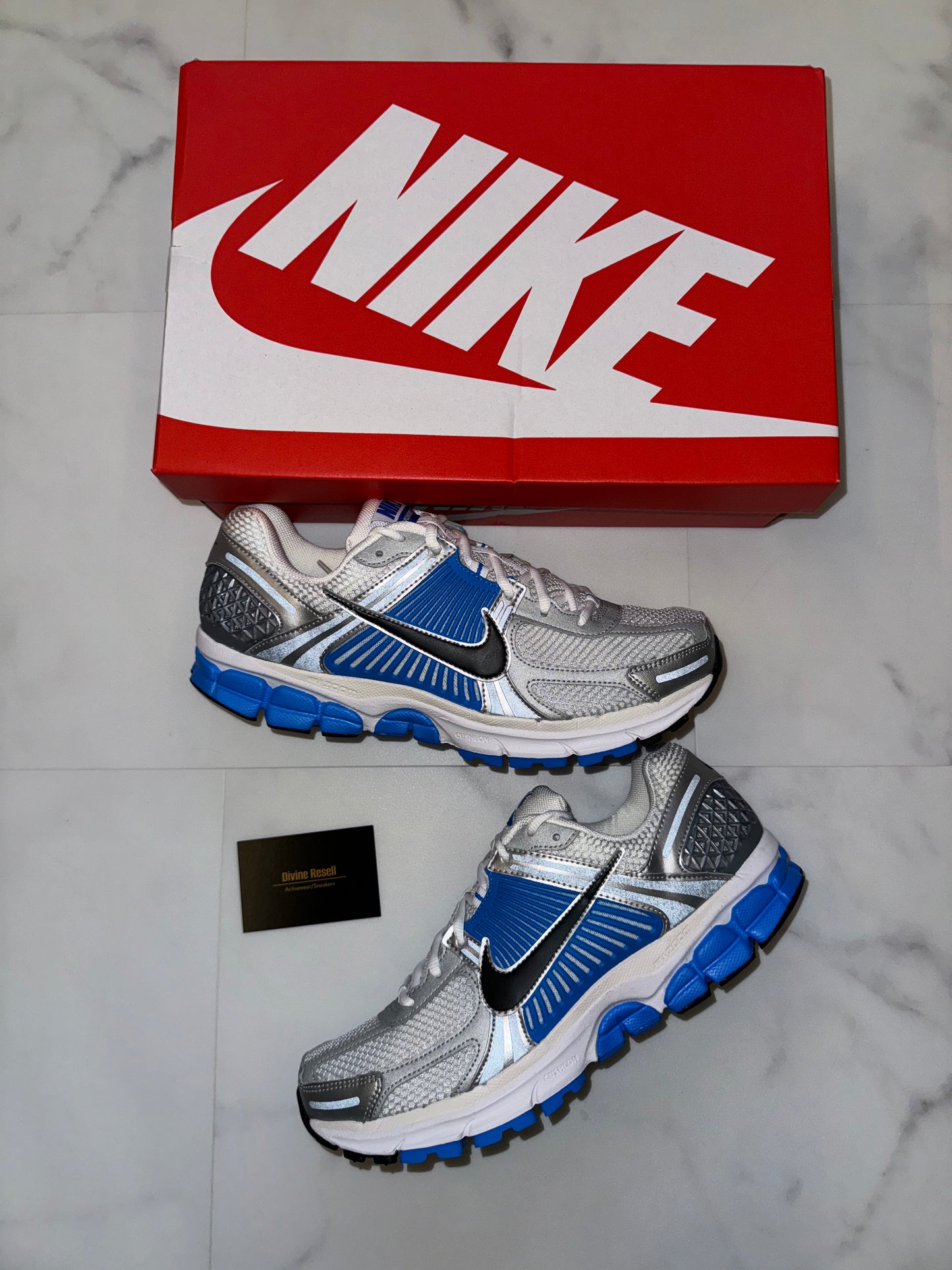 Nike Vomero 5 Trainers - White/Blue